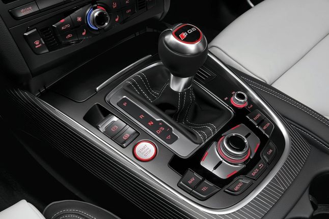 Skrzynia biegów tiptronic w Audi SQ5 8R