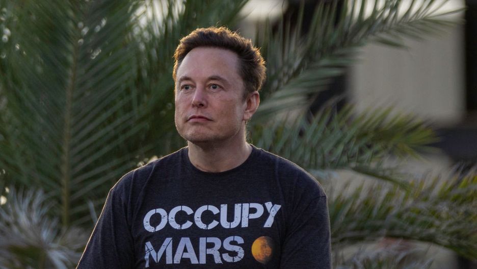 SpaceX And T-Mobile Hold Joint Event In Texas
BOCA CHICA BEACH, TX - AUGUST 25: SpaceX founder Elon Musk during a T-Mobile and SpaceX joint event on August 25, 2022 in Boca Chica Beach, Texas. The two companies announced plans to work together to provide T-Mobile cellular service using Starlink satellites. (Photo by Michael Gonzalez/Getty Images)
Michael Gonzalez