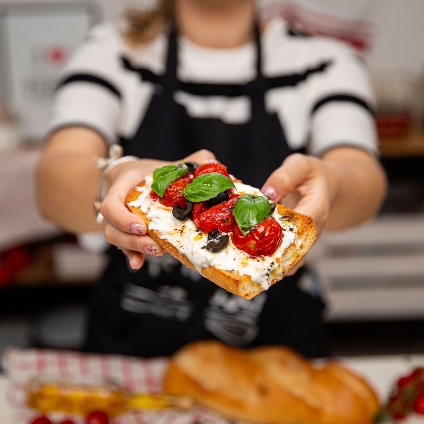 Burrata z pieczonymi pomidorkami- Pyszności