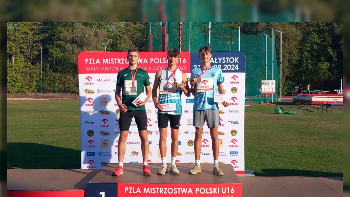 zawodnicy na podium
