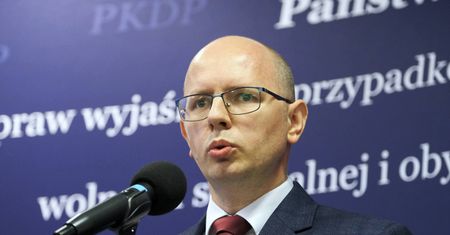 Komisja ds. pedofilii. Jej członkowie zarabiają podwójnie