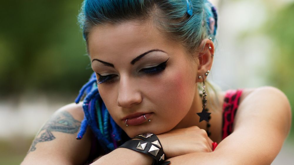 Co zrobić, gdy nastolatek chce tatuaż?