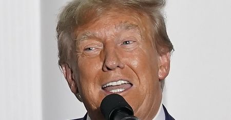 Donald Trump został ARESZTOWANY! Już się odgraża... "Dążymy do UPADKU. To polowanie na czarownice"
