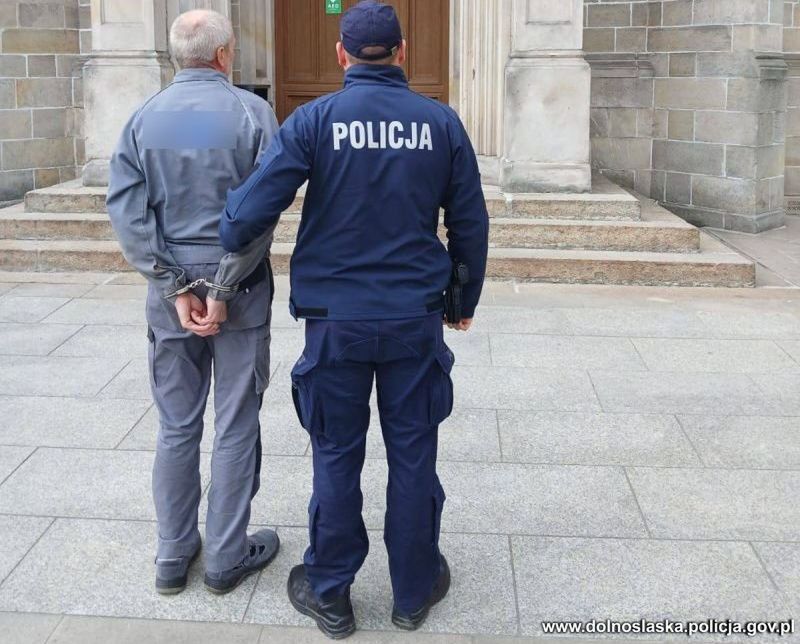 (www.dolnoslaska.policja.gov.pl) Pijany kierowca