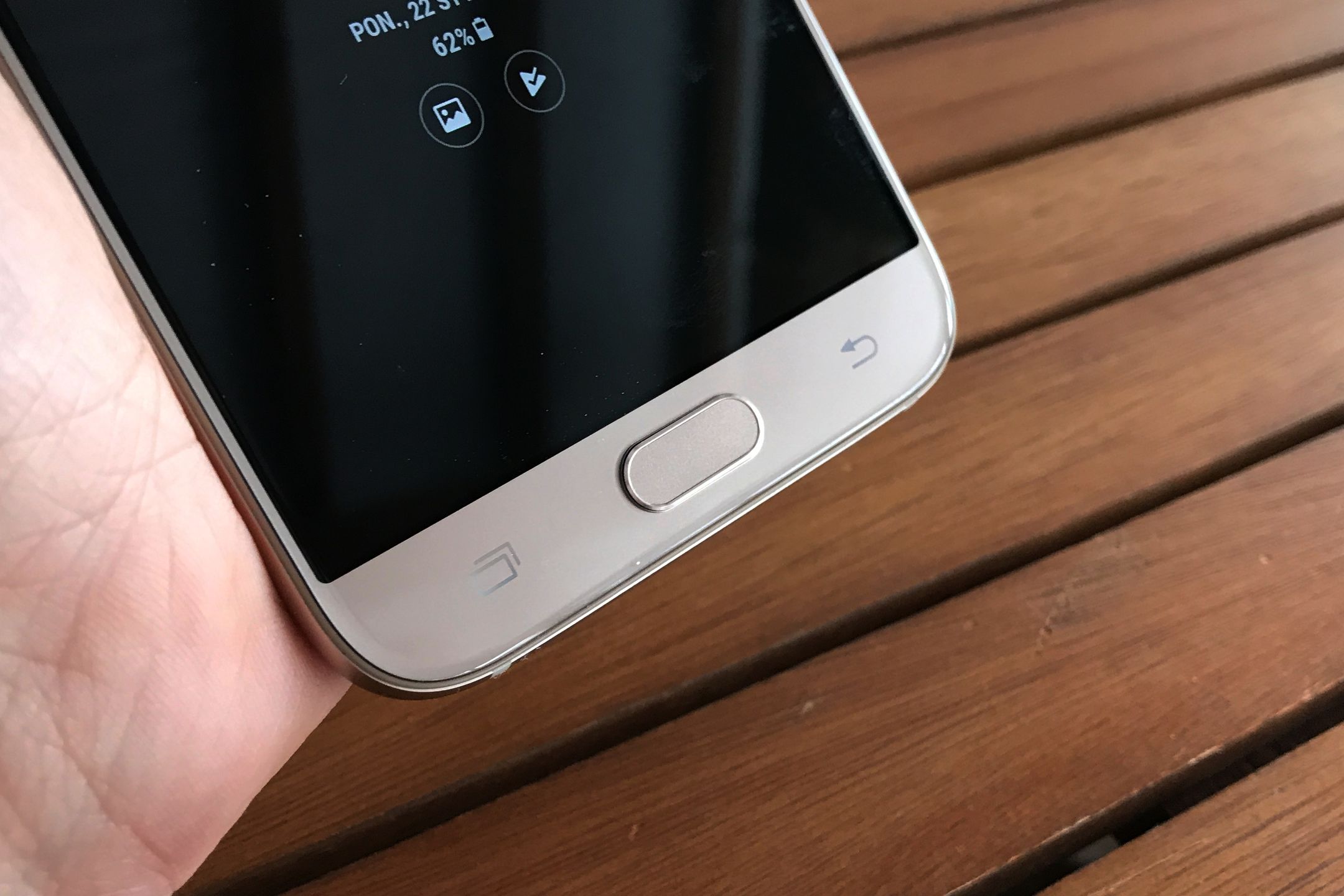 Test Samsunga Galaxy J7 – smartfonu ze średniej półki z perfekcyjnym ekranem 4