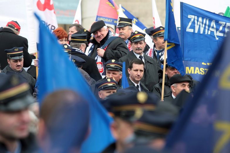 Kolejarskie zwiazki protestują w Warszawie