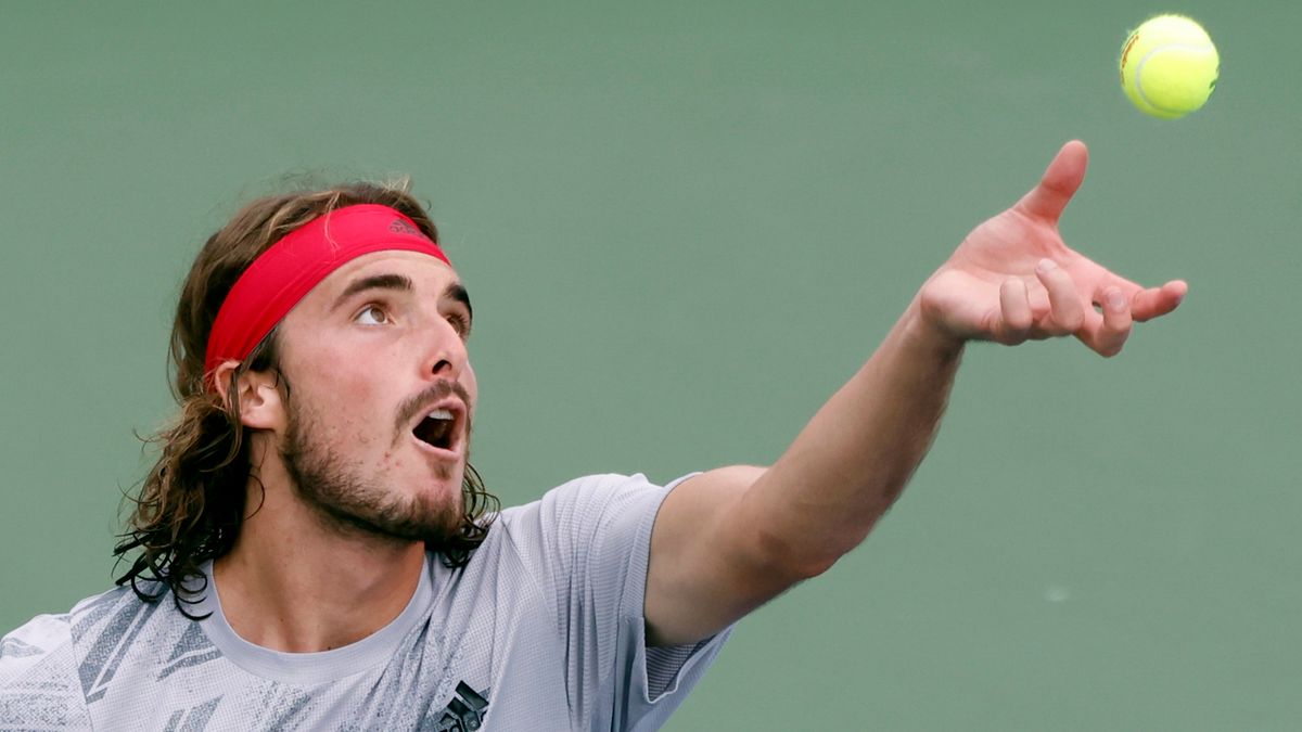 PAP/EPA / JASON SZENES / Na zdjęciu: Stefanos Tsitsipas