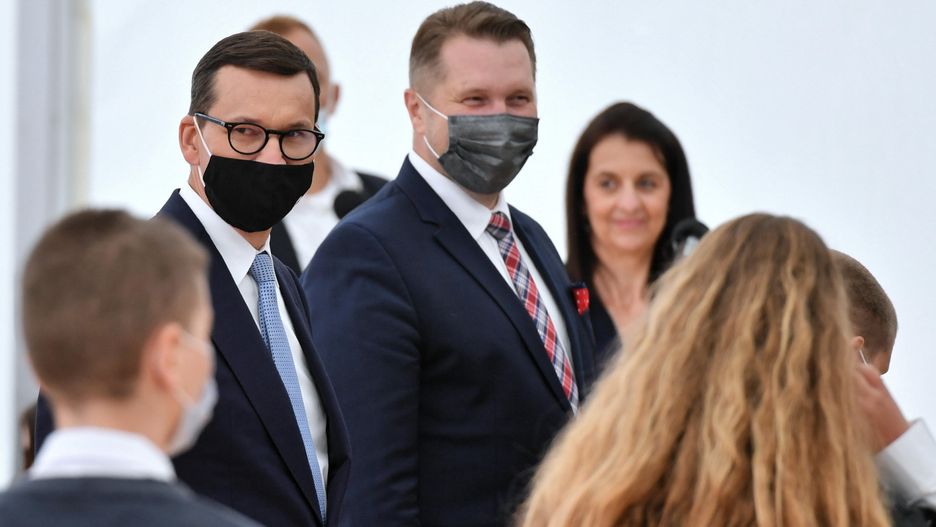 Premier Mateusz Morawiecki budzi największe zaufanie. Minister Przemysław Czarnek - największą nieufność