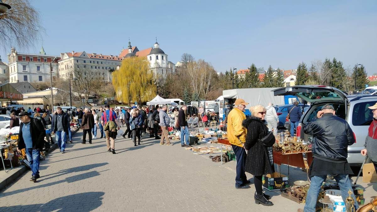 Giełda na Targu Pod Zamkiem
