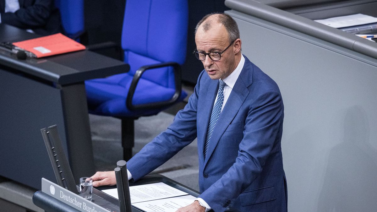 BERLIN, GERMANY - DECEMBER 17: German Chancellor Friedrich Merz gives a government statement ahead of the upcoming meeting of the European Union Council on December 17, 2025 in Berlin, Germany. The EU Council will meet on December 18-19 in Brussels with a possible ceasefire in Ukraine high on the agenda. (Photo by Nadja Wohlleben/Getty Images)