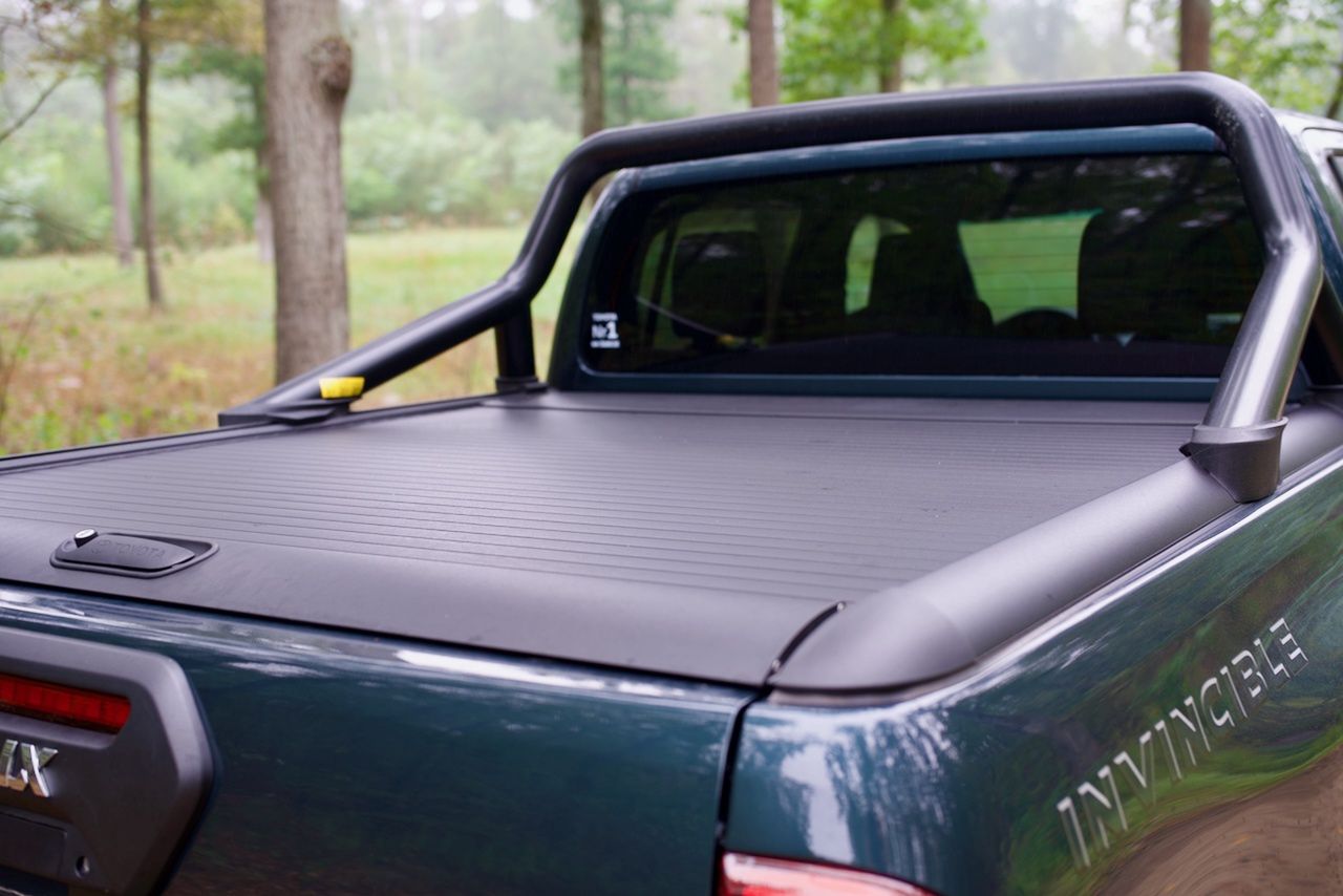 Toyota Hilux Invincible