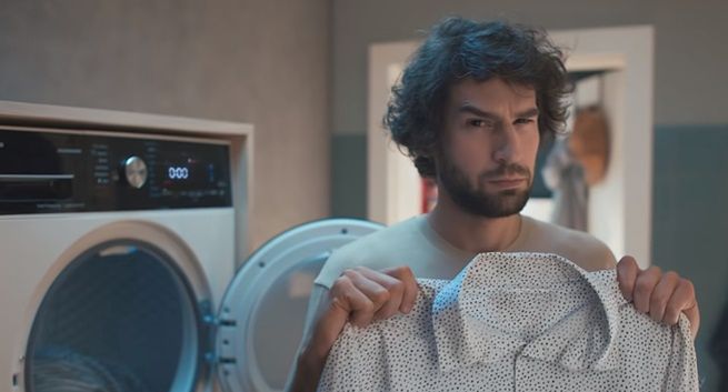 „Mężczyzna idealny szuka pary” w reklamie sprzętu Amica