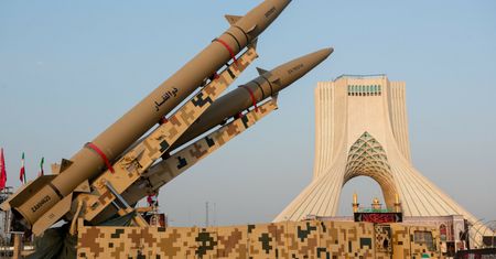 Iran ostrzelał bazy USA w Kuwejcie. "W odpowiedzi na zbrodnie"