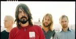 Foo Fighters oblewają się kubłem zimnej wody i drwią z "Carrie"