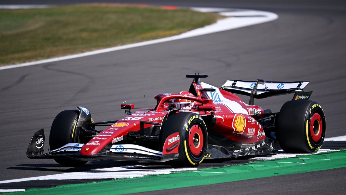 PAP/EPA / PETER POWELL / Na zdjęciu: Charles Leclerc