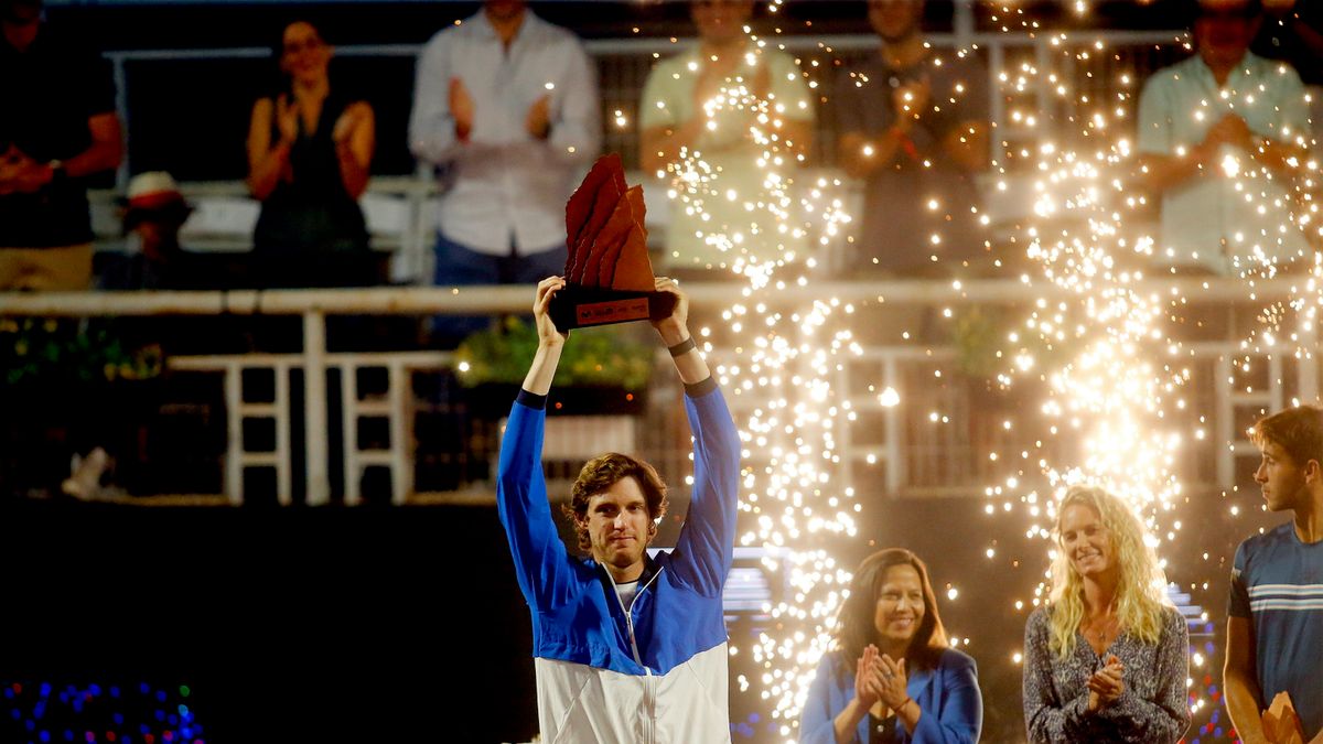 Zdjęcie okładkowe artykułu: PAP/EPA / Esteban Garay / Na zdjęciu: Nicolas Jarry, mistrz Movistar Chile Open 2023