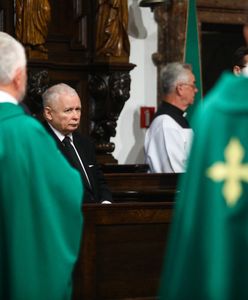 Jarosław Kaczyński spieszył się na mszę. Jego limuzyna złamała przepisy