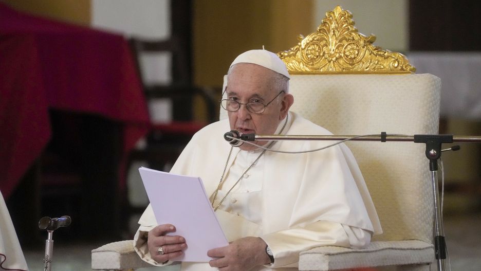 Papie? Franciszek przyby? do Sudanu Po?udniowego
Pope Francis delivers his speech as he meets with priests, deacons, consecrated people and seminarians at the Cathedral of Saint Theresa in Juba, South Sudan, Saturday, Feb. 4, 2023. Francis is in South Sudan on the second leg of a six-day trip that started in Congo, hoping to bring comfort and encouragement to two countries that have been riven by poverty, conflicts and what he calls a "colonialist mentality" that has exploited Africa for centuries. (AP Photo/Gregorio Borgia)
Gregorio Borgia