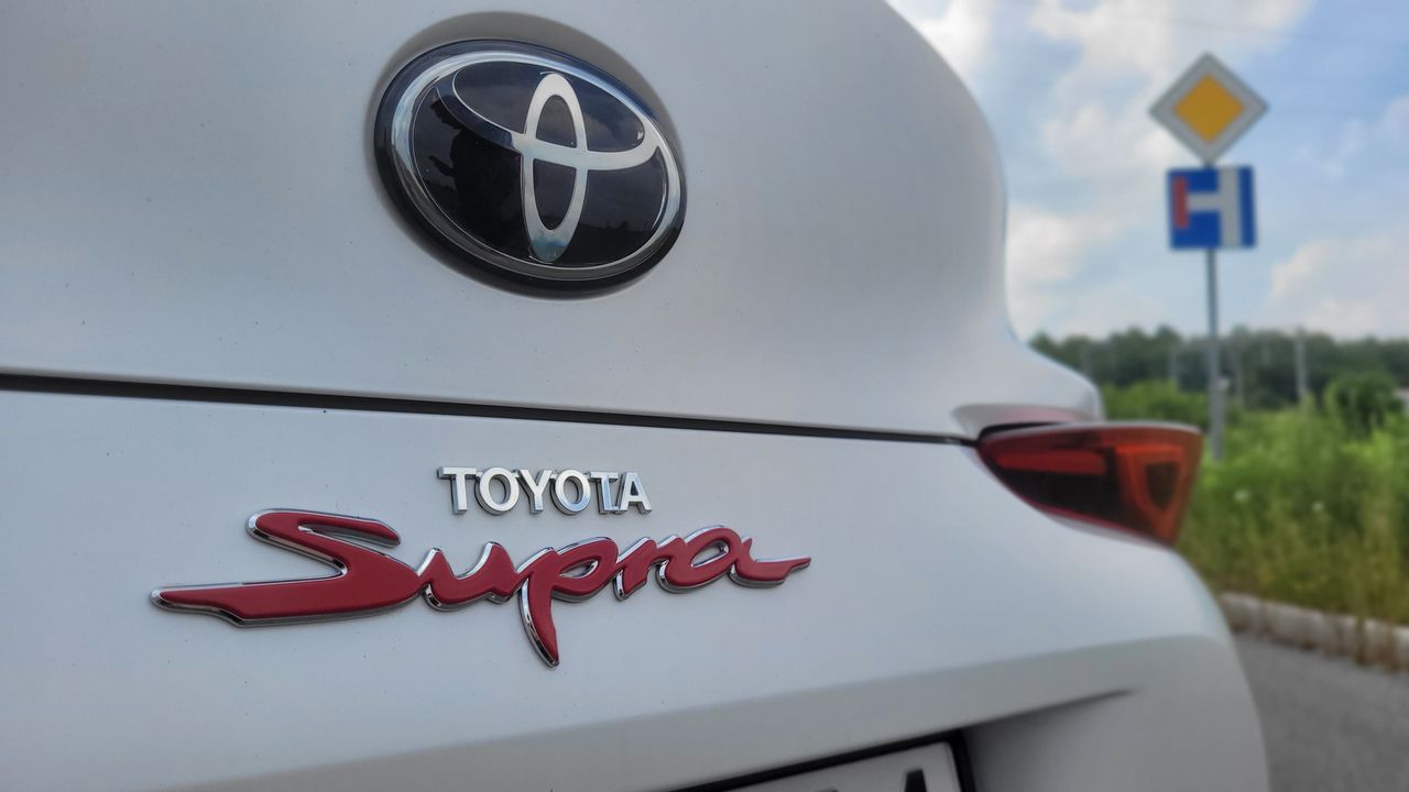Toyota Supra manual