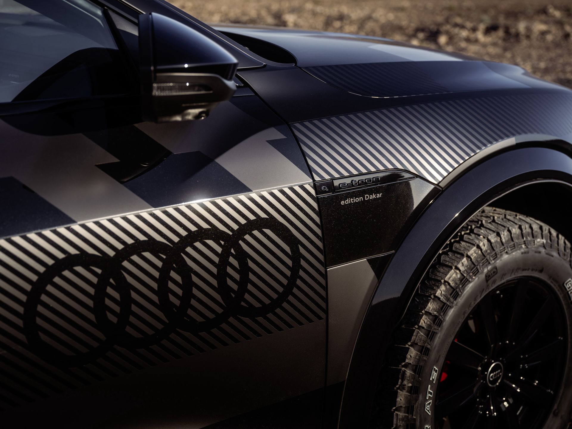Audi Q8 e-tron edition Dakar