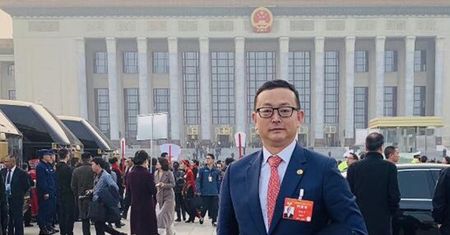 Zdemaskowany. Ujawniono, kim jest Yang Tengbo. Wyspy w szoku