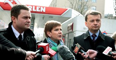 Ceny paliw niepokoją polityków PiS. Chcą zmian