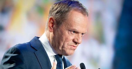 Tusk i Morawiecki w TVP? Reakcja rzecznika PO