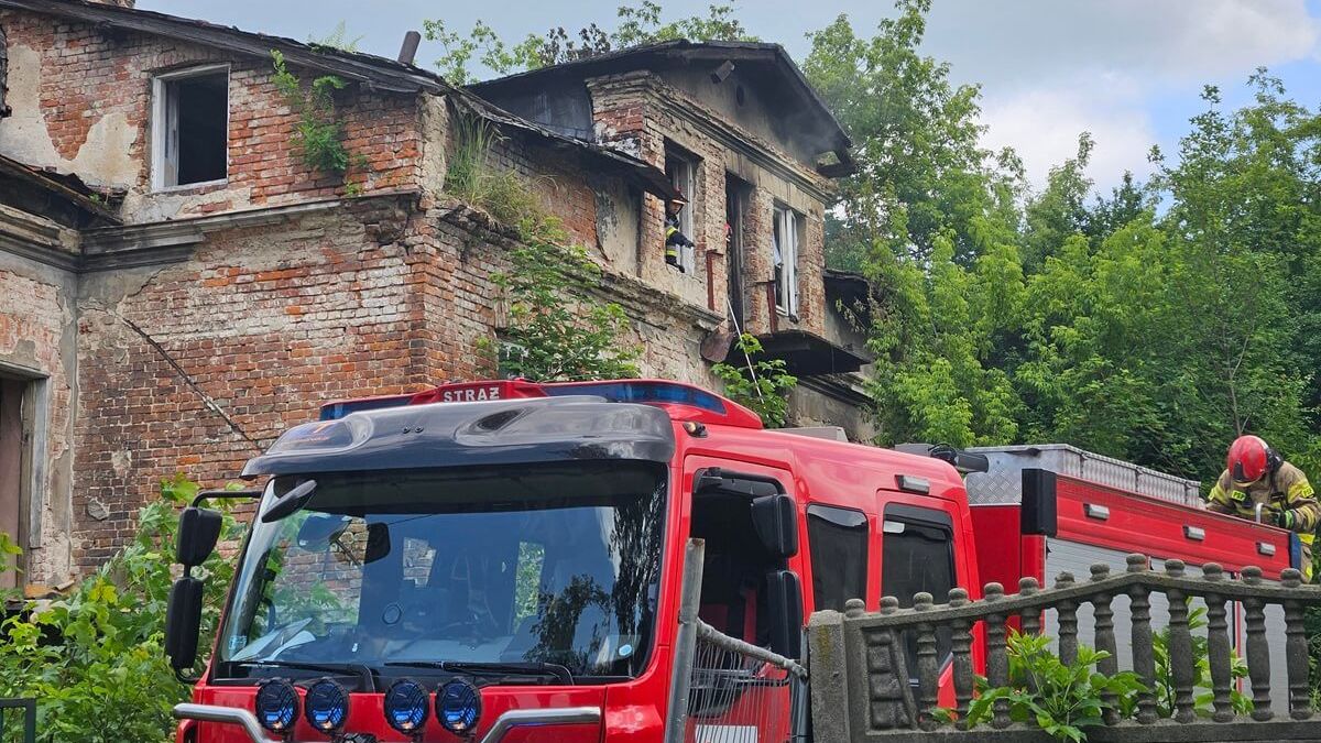 Pożar pustostanu przy ul. Wesołej w Lublinie
