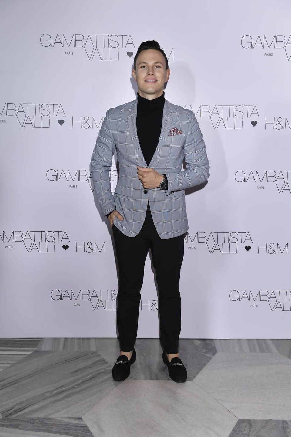 Adrian Mielnik – Giambattista Valli x H&M