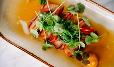 Czy muzyka w restauracji wpływa na wybór i smakowanie jedzenia?