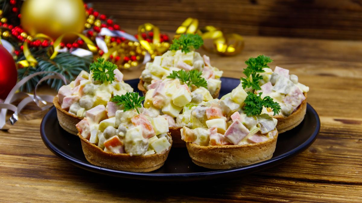 Tak podana tradycyjna jarzynowa prezentuje się szampańsko