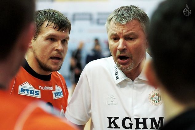 Trener Bobrek o pierwszą przerwę na żadanie poprosił już w 7. minucie meczu