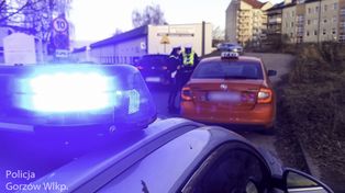 Gorzów: Pijany taksówkarz zatrzymany na Dekerta. Miał promil alkoholu