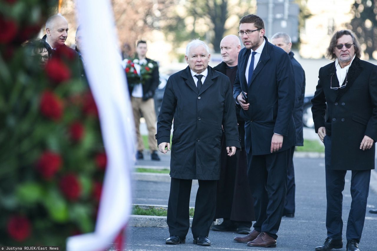 Rocznica Smoleńska w czasie pandemii. PiS chce ustrzec się błędów, władze "okroją" delegacje