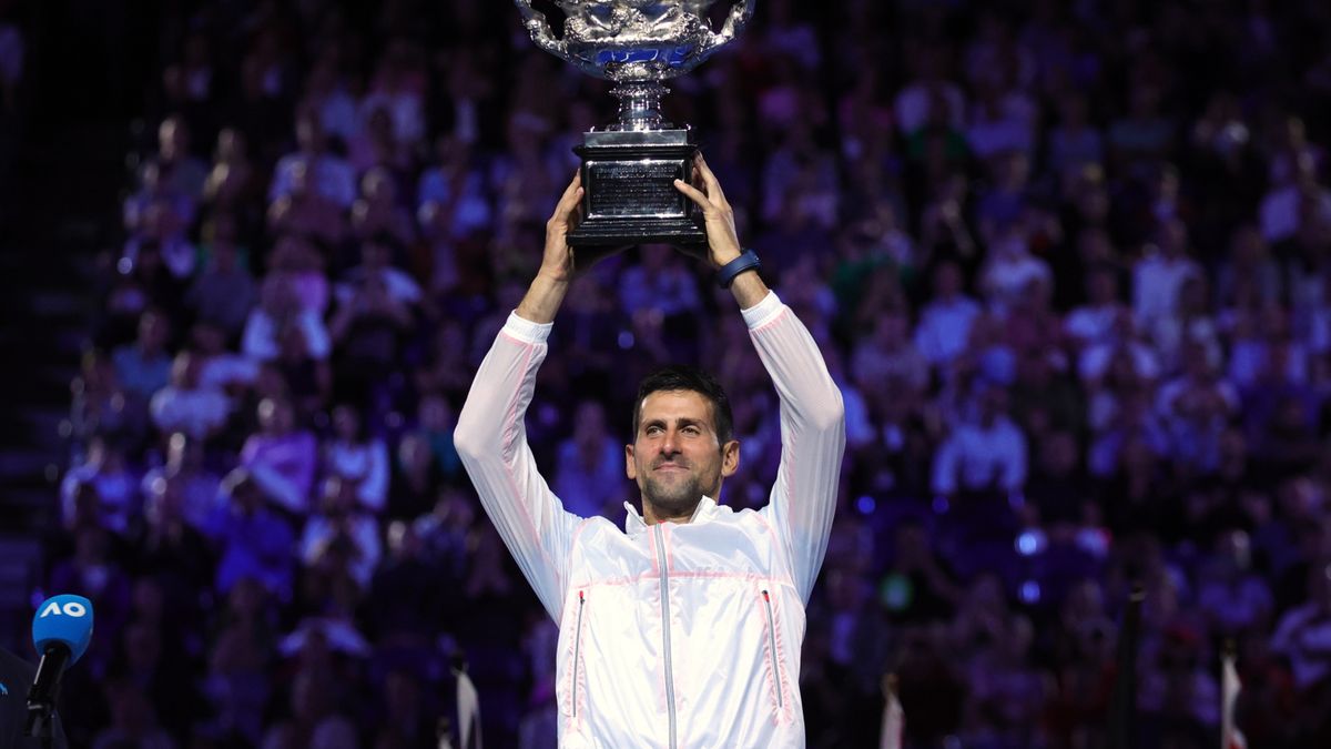 Zdjęcie okładkowe artykułu: PAP/EPA / Fazry Ismail / Na zdjęciu: Novak Djoković, mistrz Australian Open 2023