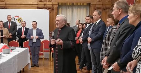 Ksiądz nie krył się z poglądami. "Prawo i Sprawiedliwość to święte słowa"