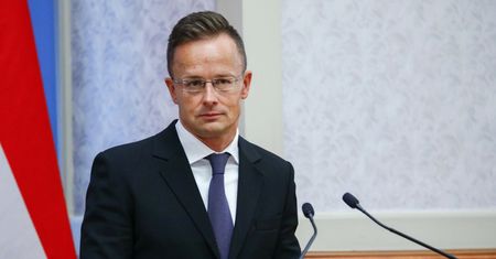 Szef węgierskiej dyplomacji: nie zawetujemy sankcji przeciw Rosji
