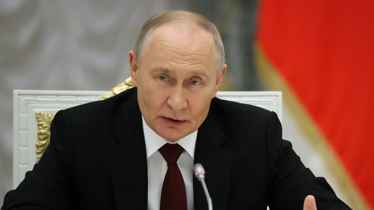 MOSCOW, RUSSIA - NOVEMBER 28: Russian President Vladimir Putin gestures during his meeting with young scientists at Kremlin on November 28, 2025 in Moscow, Russia. Putin held a meeting with participants of the 5th Congress of Young Scientists. (Photo by Contributor/Getty Images)