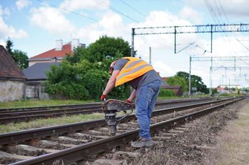 Zarobki w PKP PLK. Poznaliśmy średnie stawki. Trwają rozmowy o podwyżce