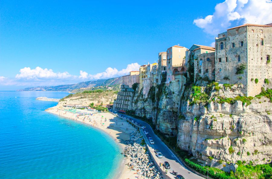 €28,000 for moving to Italy. Yes, you read that right