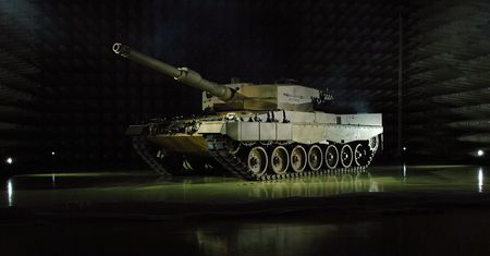 Mercedes wśród czołgów. Ukraińcy nie kryją zadowolenia