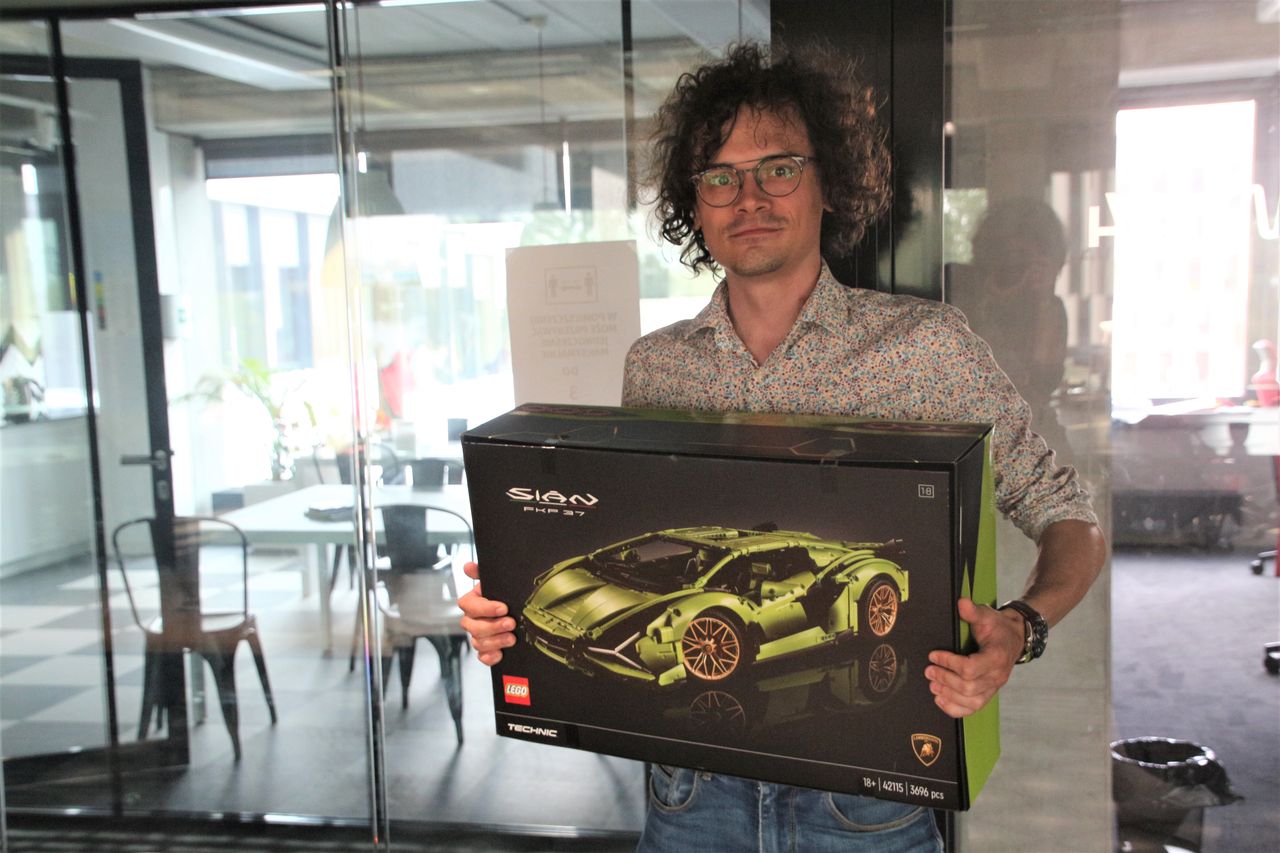 Otwieramy zestaw Lego z Lamborghini Sianem