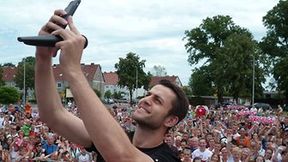 Tłumy kibiców przywitały Łukasza Fabiańskiego w Słubicach (galeria)