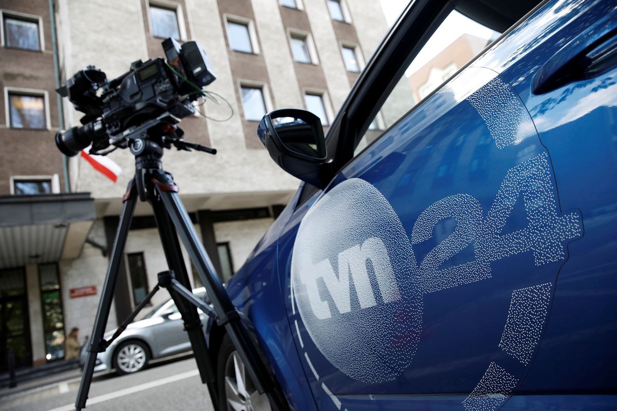 TVN24 odpowiada politykom. "Prawo do redagowania programu TVN24 mają dziennikarze stacji" 