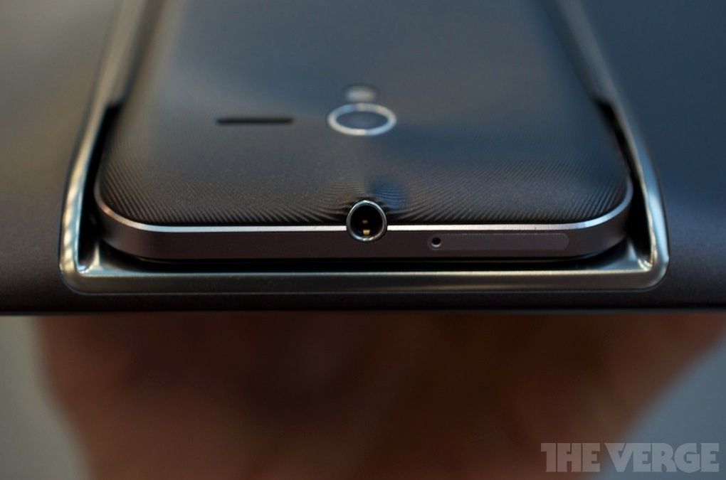 Asus PadFone 2 (fot. The Verge)