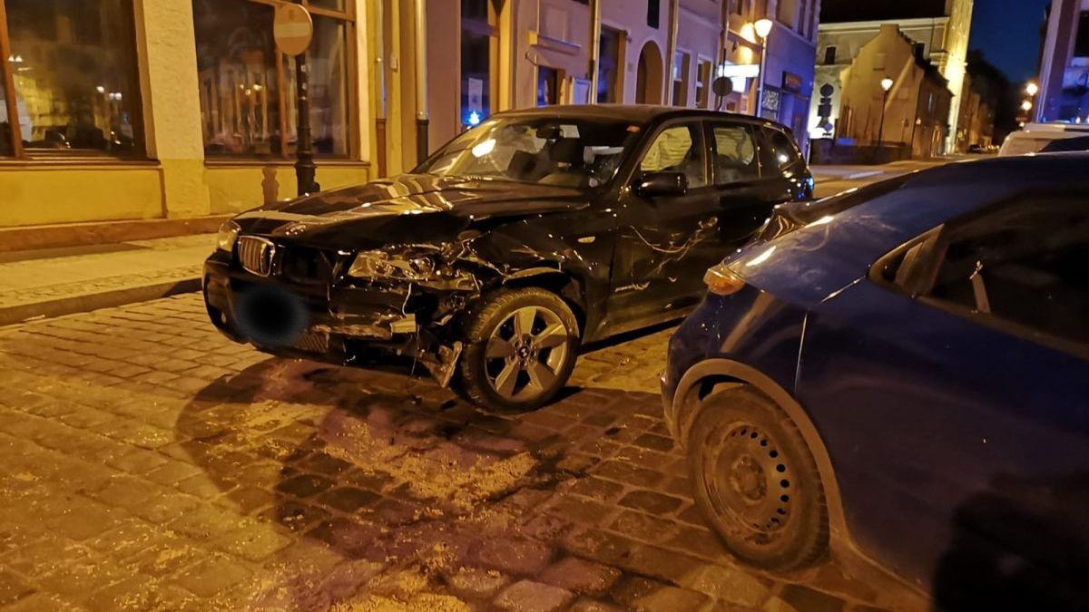 Ogromne straty po nocnej przejażdżce 34-latki.