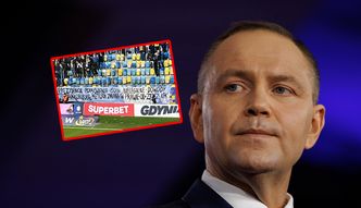 Kibice znów wywiesili transparent dla Nawrockiego