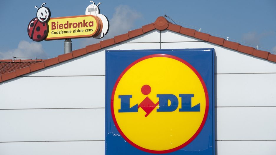 Biedronka i Lidl kuszą obniżkami cen od 1 lipca. Wszystko przez wejście w życie nowej matrycy VAT
