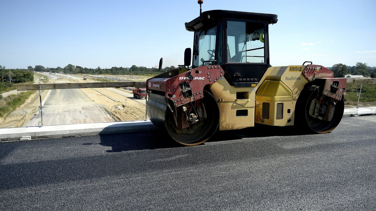 Budowa liczącego 41 km. odcinka autostrady Rzeszów – Jarosław w Łące na Podkarpaciu