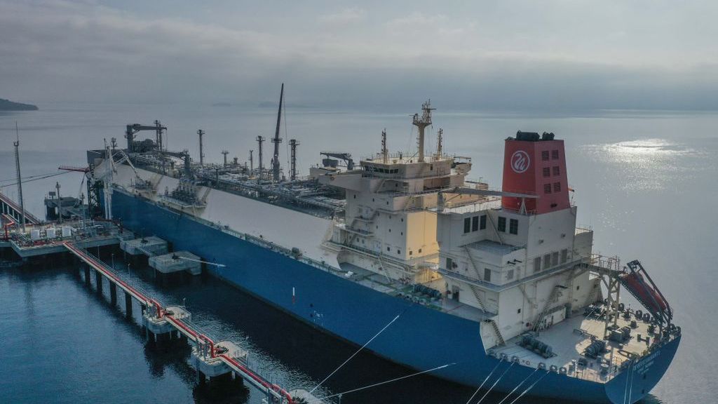 Na zdjęciu pływający gazoport w Turcji